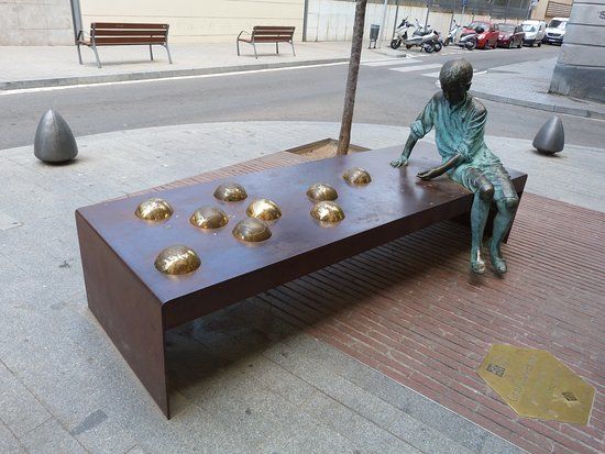 Escultura Gaudí Nen